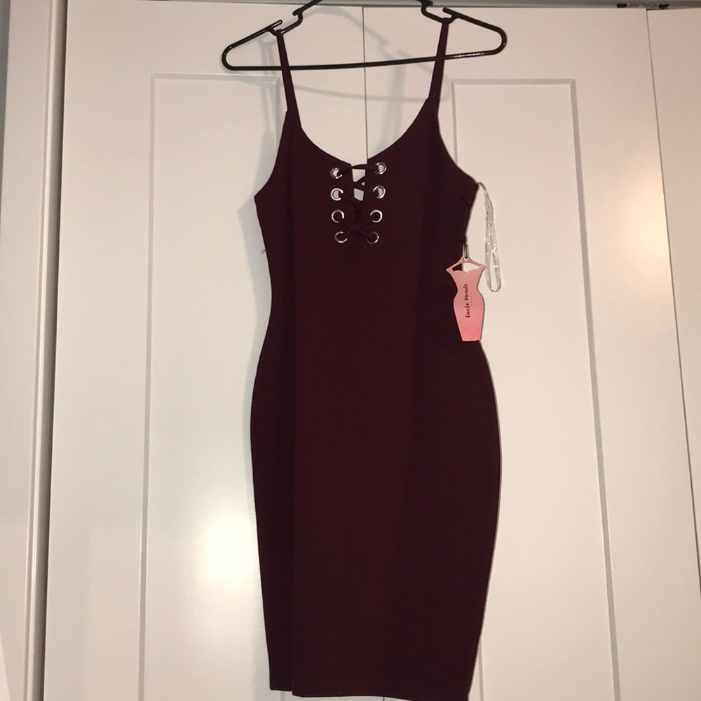 Burgundy bodycon dress NWT